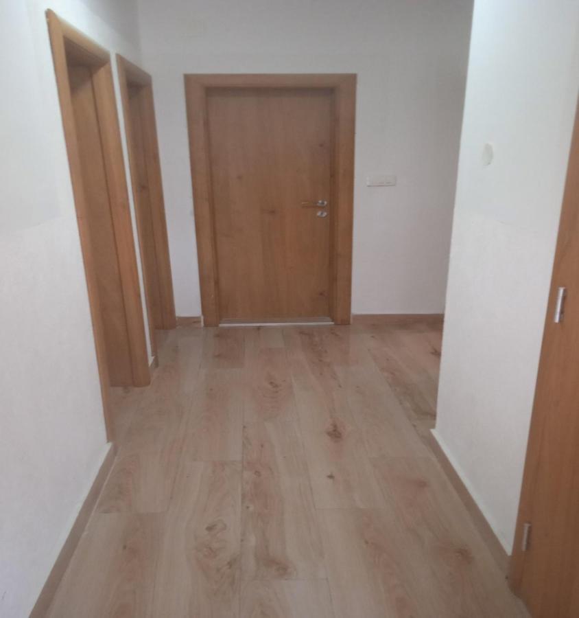 Apartments Jovana Petrovac na moru Exterior foto