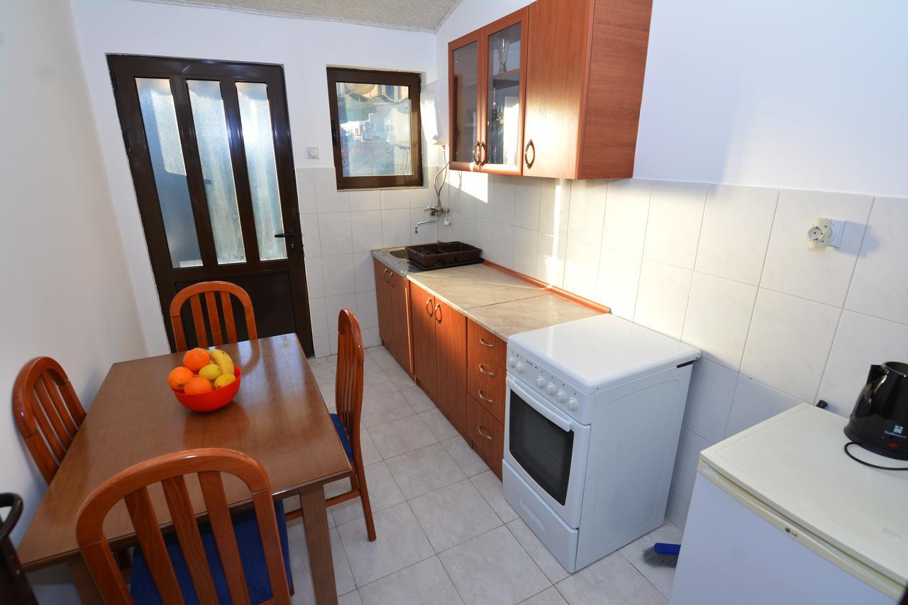 Apartments Jovana Petrovac na moru Exterior foto