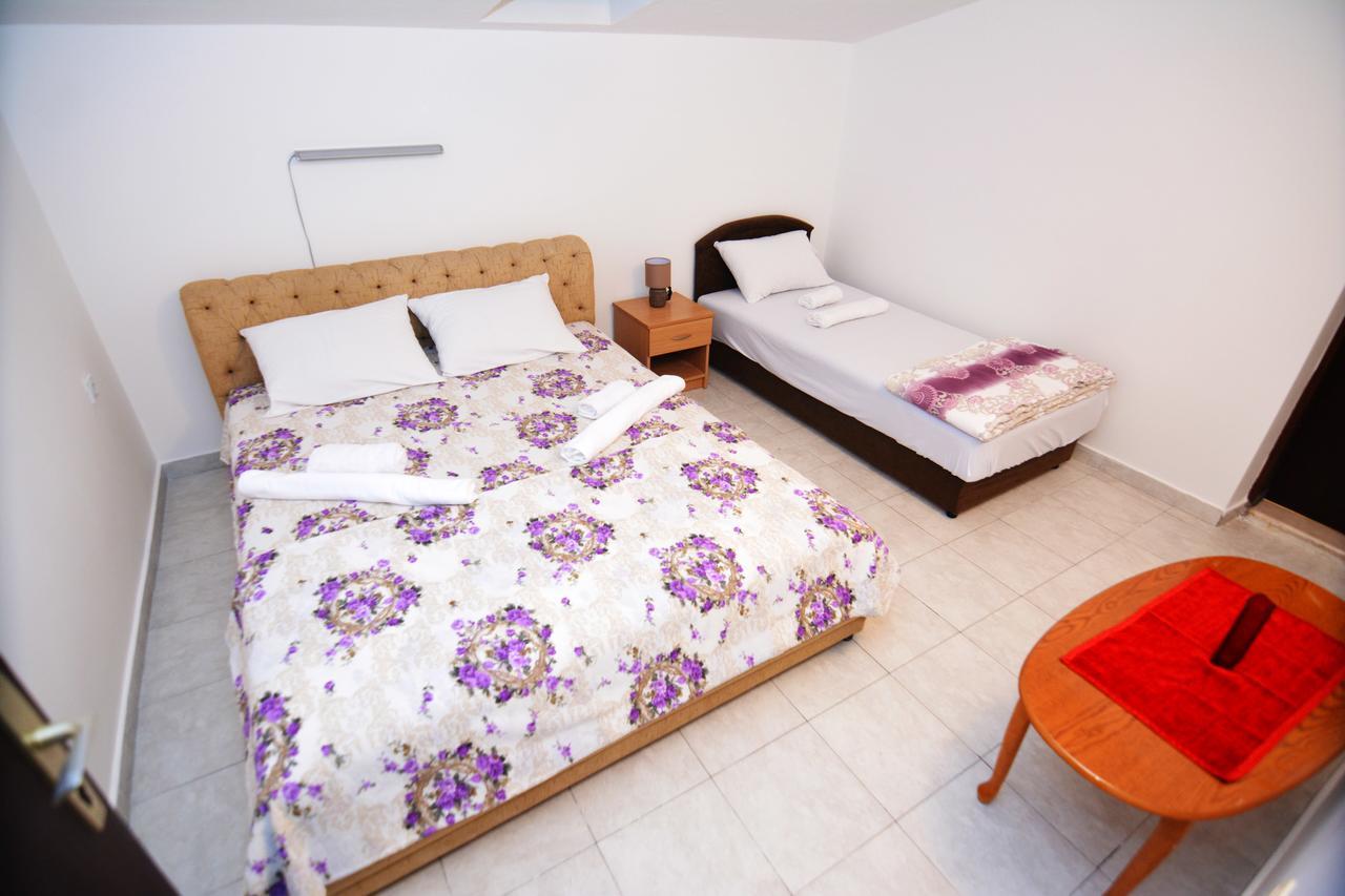 Apartments Jovana Petrovac na moru Zimmer foto