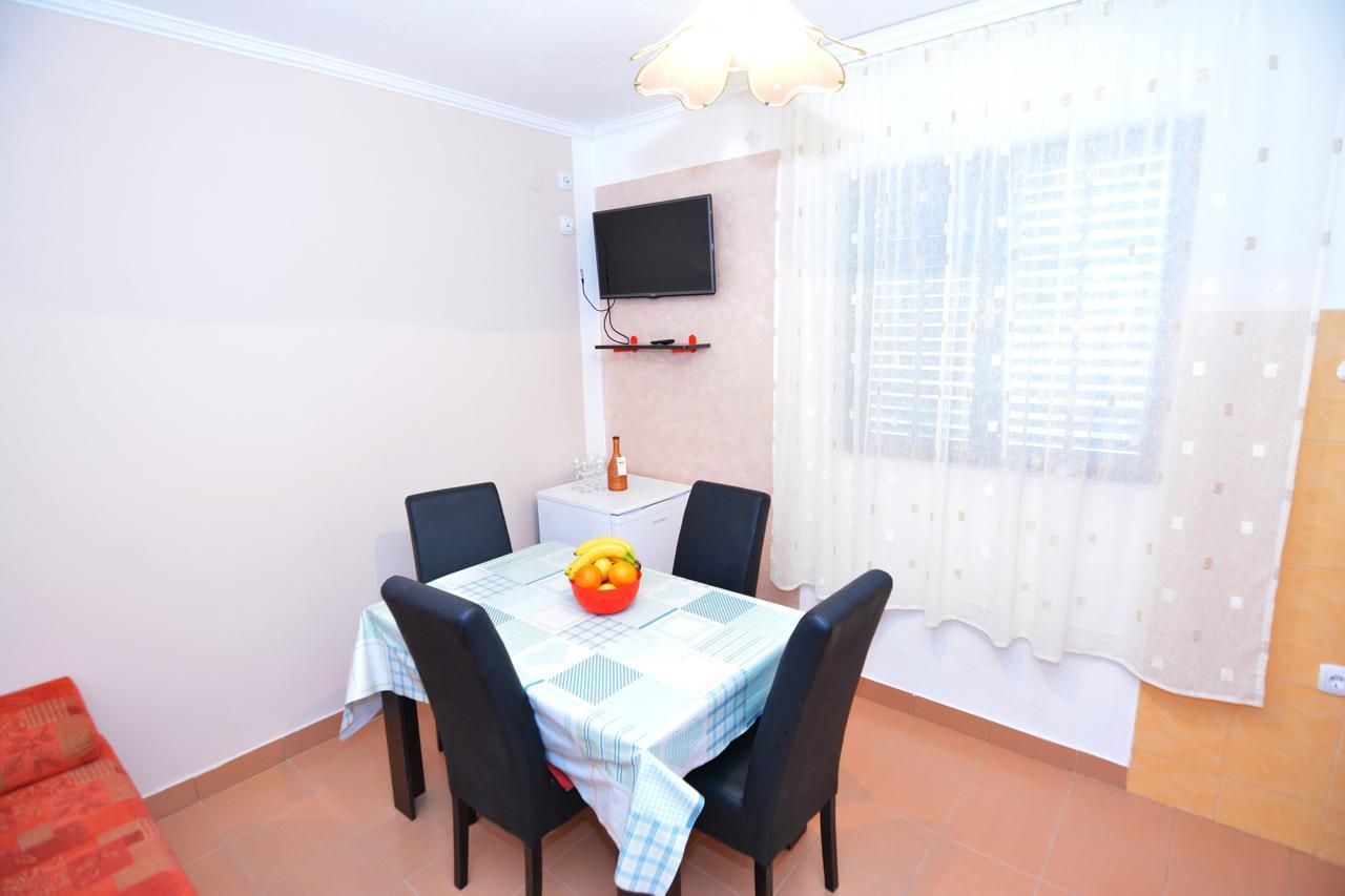 Apartments Jovana Petrovac na moru Exterior foto
