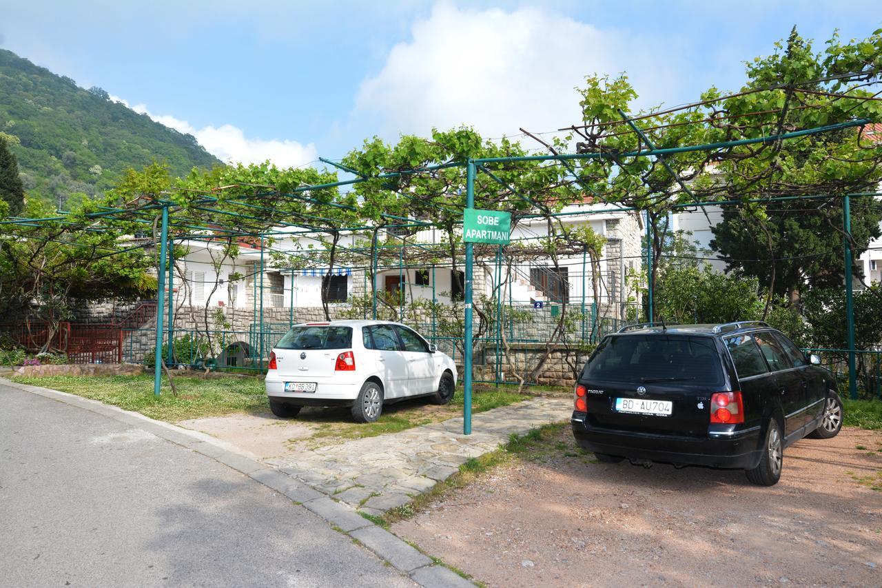 Apartments Jovana Petrovac na moru Exterior foto
