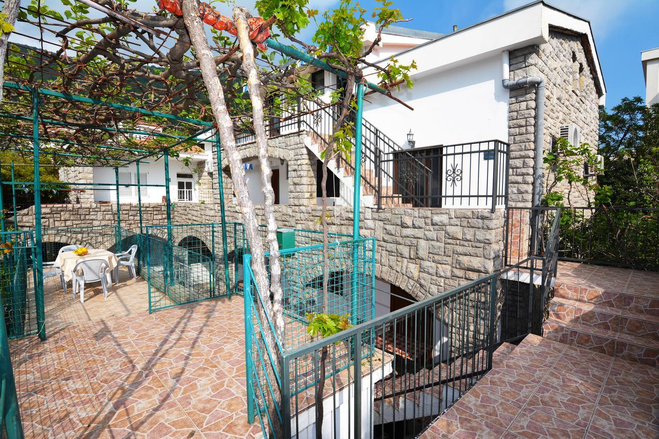 Apartments Jovana Petrovac na moru Exterior foto